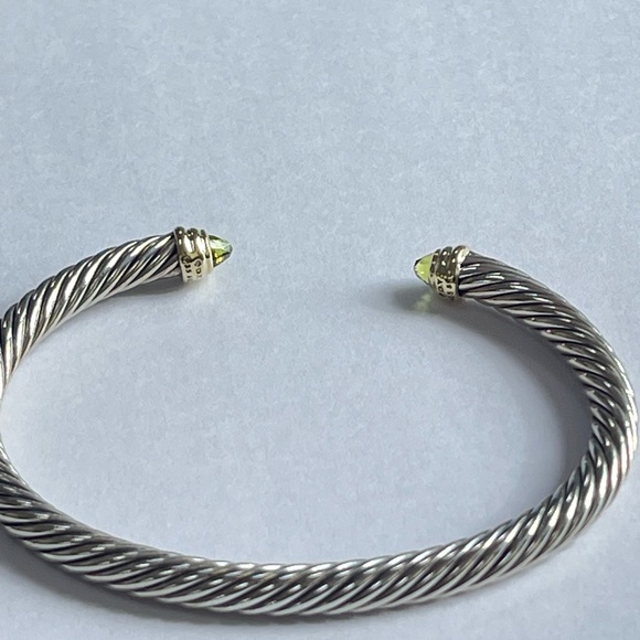 David Yurman Cable Classics Bracelet with 14k Gold & Peridot - Picture 4 of 10